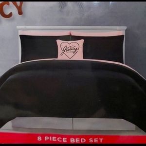 Juicy Couture King Size Bedding Set